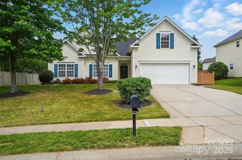 170 Heywatchis Dr, Mooresville, NC 28115