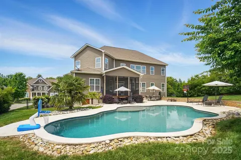 Exterior - 220 Forsythia Ln, Tega Cay, SC 29708 photo 5 of 8