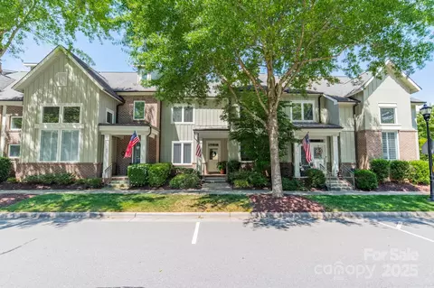 Exterior - 815 Jetton St, Davidson, NC 28036 photo 2 of 6