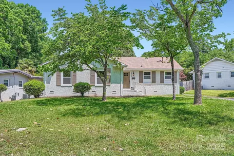 1515 Edgewater Dr, Charlotte, NC 28210