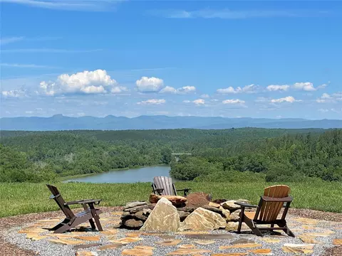 175 Edgewater Nw Pt NW, Valdese, NC 28655