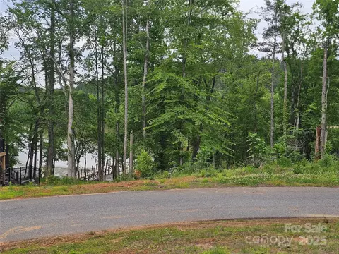 175 Edgewater Nw Pt NW, Valdese, NC 28655 photo 6