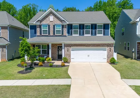 17228 River Race Dr, Huntersville, NC 28078