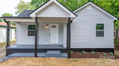 1440 10th Sw Ave SW, Hickory, NC 28602