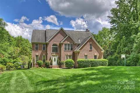 706 Evans Manor Dr, Weddington, NC 28104