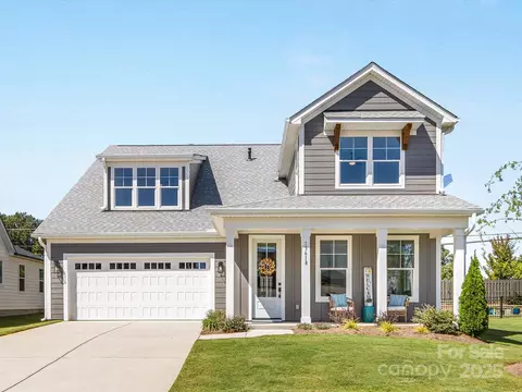 13618 Tranquil Day Dr, Matthews, NC 28105
