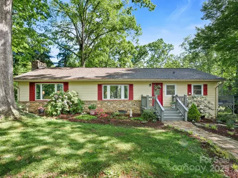 52 Fairway Dr, Asheville, NC 28805