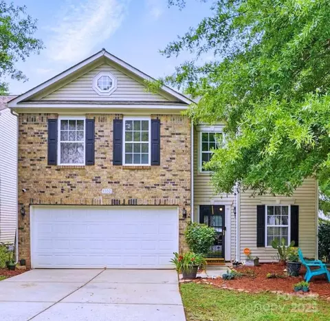 1332 Waterlily Ln, Charlotte, NC 28262