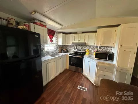 181 Trivette Rd, Harmony, NC 28634 photo 5