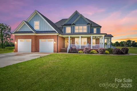 3707 Seagrave Farm Rd, Concord, NC 28025