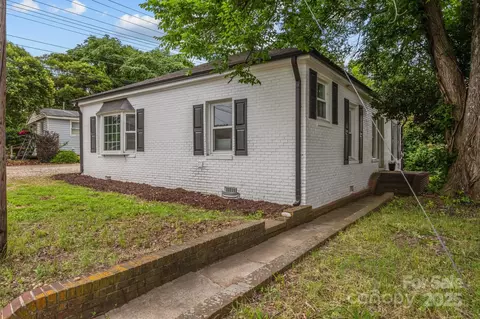 Other - 207 Eden St, Davidson, NC 28036 photo 2 of 12