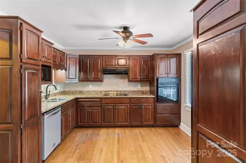 8024 Bradford Ln, Denver, NC 28037 photo 16