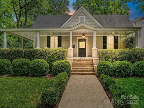 1915 Winthrop Ave, Charlotte, NC 28203