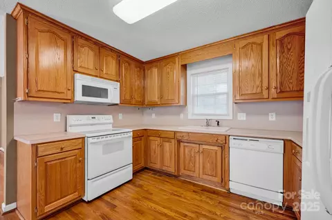 5678 Cedar Run Dr, Denver, NC 28037 photo 9