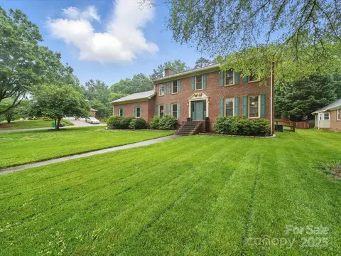 824 Balsam Ter, Charlotte, NC 28214