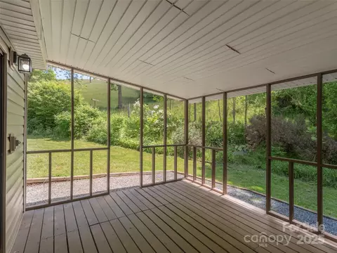 280 Noland Dr, Clyde, NC 28721 photo 20