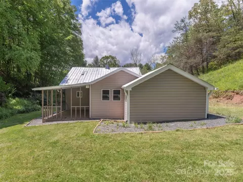 280 Noland Dr, Clyde, NC 28721 photo 3