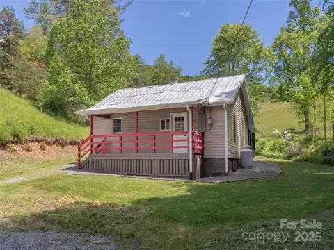 280 Noland Dr, Clyde, NC 28721 photo 24