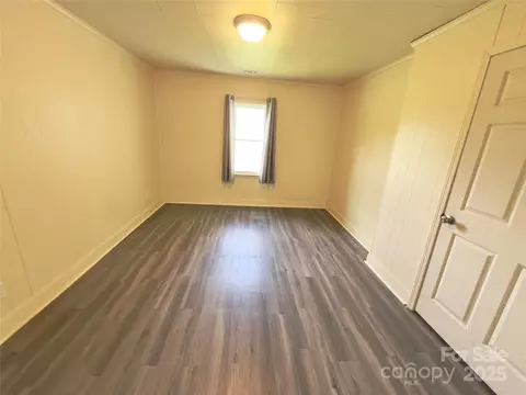 Bedroom - 2482 E Nc 10 Hwy, Conover, NC 28613 photo 2 of 2