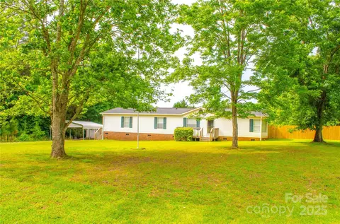 745 Rock Castle Dr, York, SC 29745