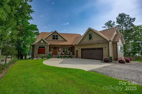 1099 Retreat Way, Ridgeway, SC 29130