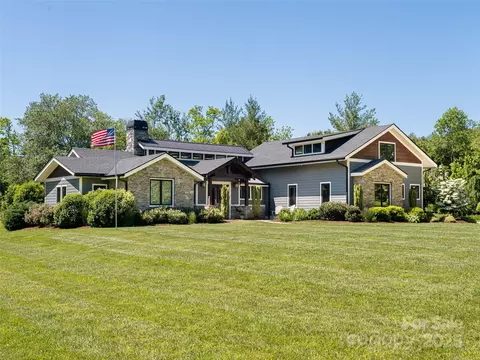 5 Bridgewater Dr, Fletcher, NC 28732