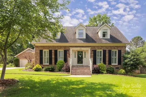 1208 Chausley Ct, Charlotte, NC 28211