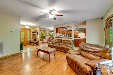 Living - 211 Natural Trl, Sylva, NC 28779 photo 3 of 4