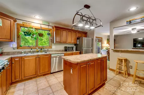 Kitchen - 211 Natural Trl, Sylva, NC 28779 photo 1 of 5