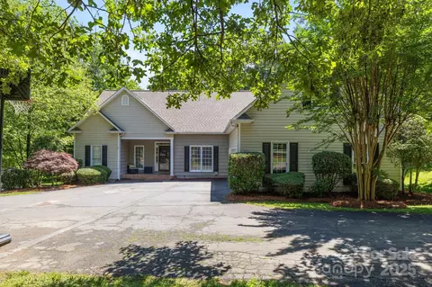 327 Wilby Dr, Charlotte, NC 28270