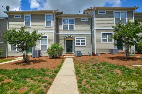 105 Woodsong Ln, Mooresville, NC 28117