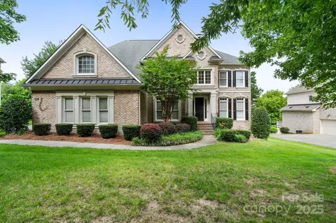 9433 Wallace Pond Dr, Huntersville, NC 28078