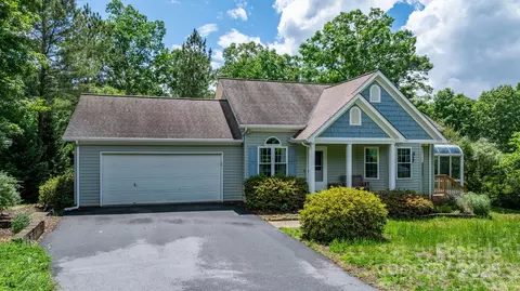109 Gatwick Ct, Statesville, NC 28677