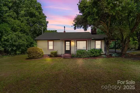 94 Sumner Nw Ave NW, Concord, NC 28027