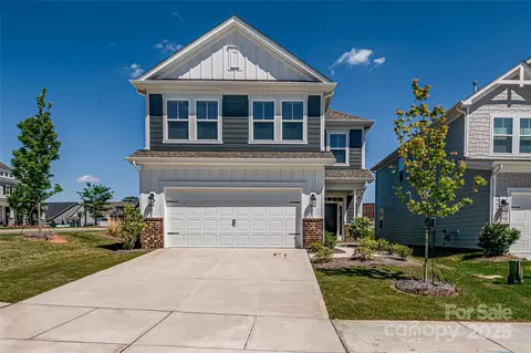 16042 River Tree Ln, Charlotte, NC 28278