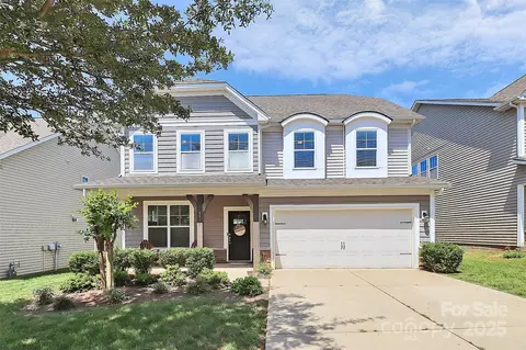 8916 Inverness Bay Rd, Charlotte, NC 28278