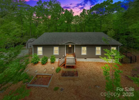 281 Crooked Creek Est, Old Fort, NC 28762