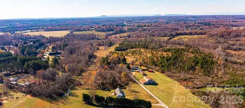 2200 Oweda Dr, Conover, NC 28613