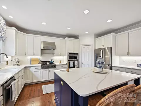 Kitchen - 18419 Dembridge Dr, Davidson, NC 28036 photo 4 of 4
