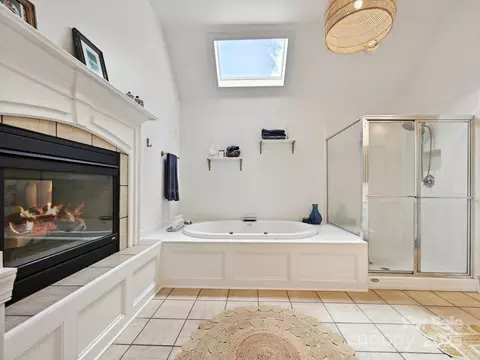 Bath - 18419 Dembridge Dr, Davidson, NC 28036 photo 2 of 6