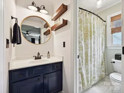 Bath - 18419 Dembridge Dr, Davidson, NC 28036 photo 5 of 6
