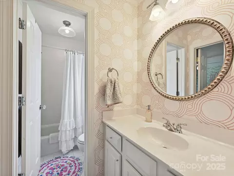 Bath - 18419 Dembridge Dr, Davidson, NC 28036 photo 4 of 6