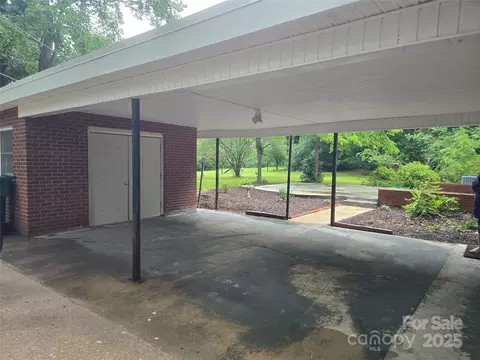 Exterior - 520 Crestview Dr, Albemarle, NC 28001 photo 3 of 3
