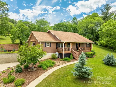 575 Upper Glady Fork Rd, Candler, NC 28715