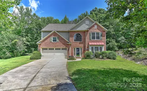 705 Moss Creek Dr, Matthews, NC 28105