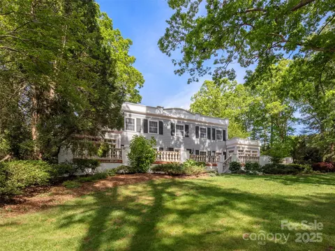 316 Vanderbilt Rd, Asheville, NC 28803