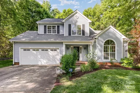 7226 Reedy Creek Rd, Charlotte, NC 28215