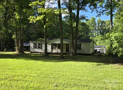 850 Meadowbend Dr, York, SC 29745