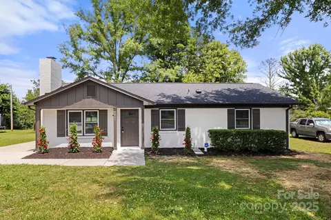 1067 Winchester Dr, Rock Hill, SC 29730