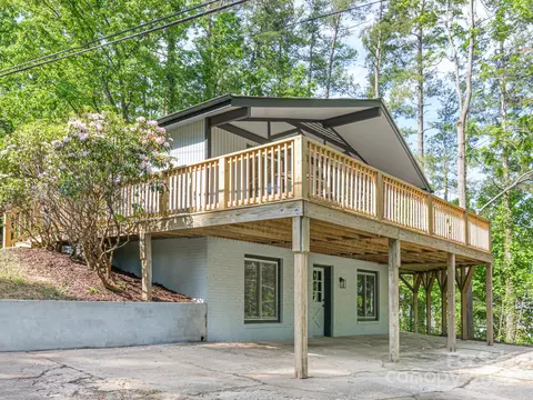 23 Leisure Mountain Rd, Asheville, NC 28804